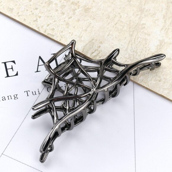 Gothic Spider Web Hair Claw Clip - Punk Style Halloween Accessory for All Ages - Picture 9 of 9